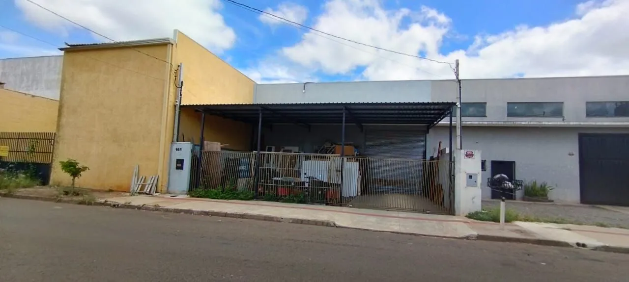 Barracão Jardim Rebouças ,Rua Pioneiro Salvador Kessa,n°161,R$ 1.500.000,00