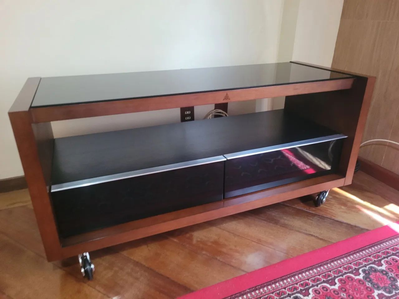 Rack Regencia em madeira 