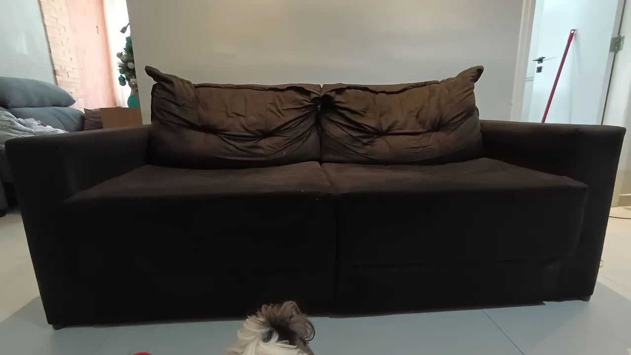 Retractable sofa in good condition64850511019138123