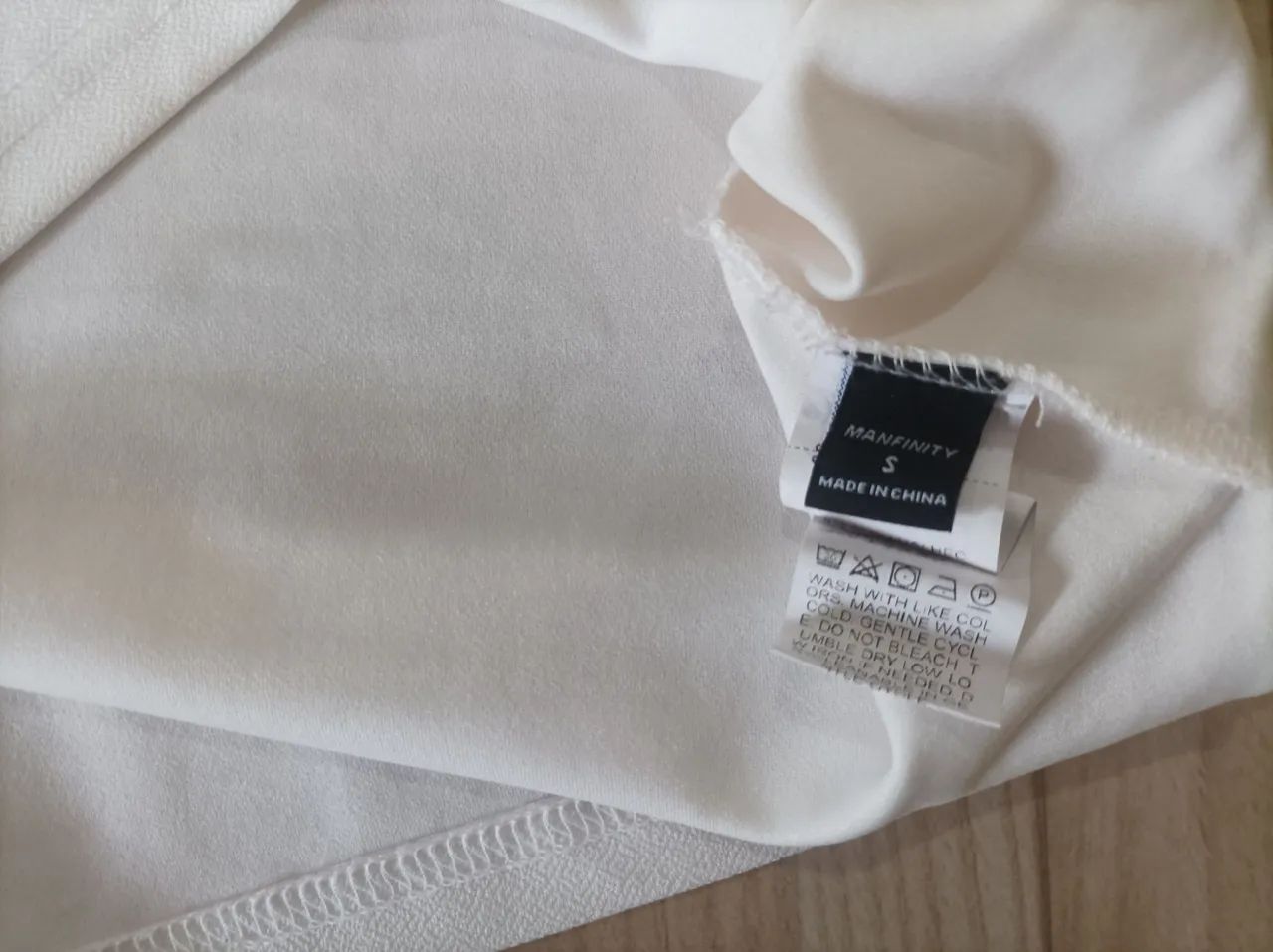 Camiseta capuz off white  - Foto 3