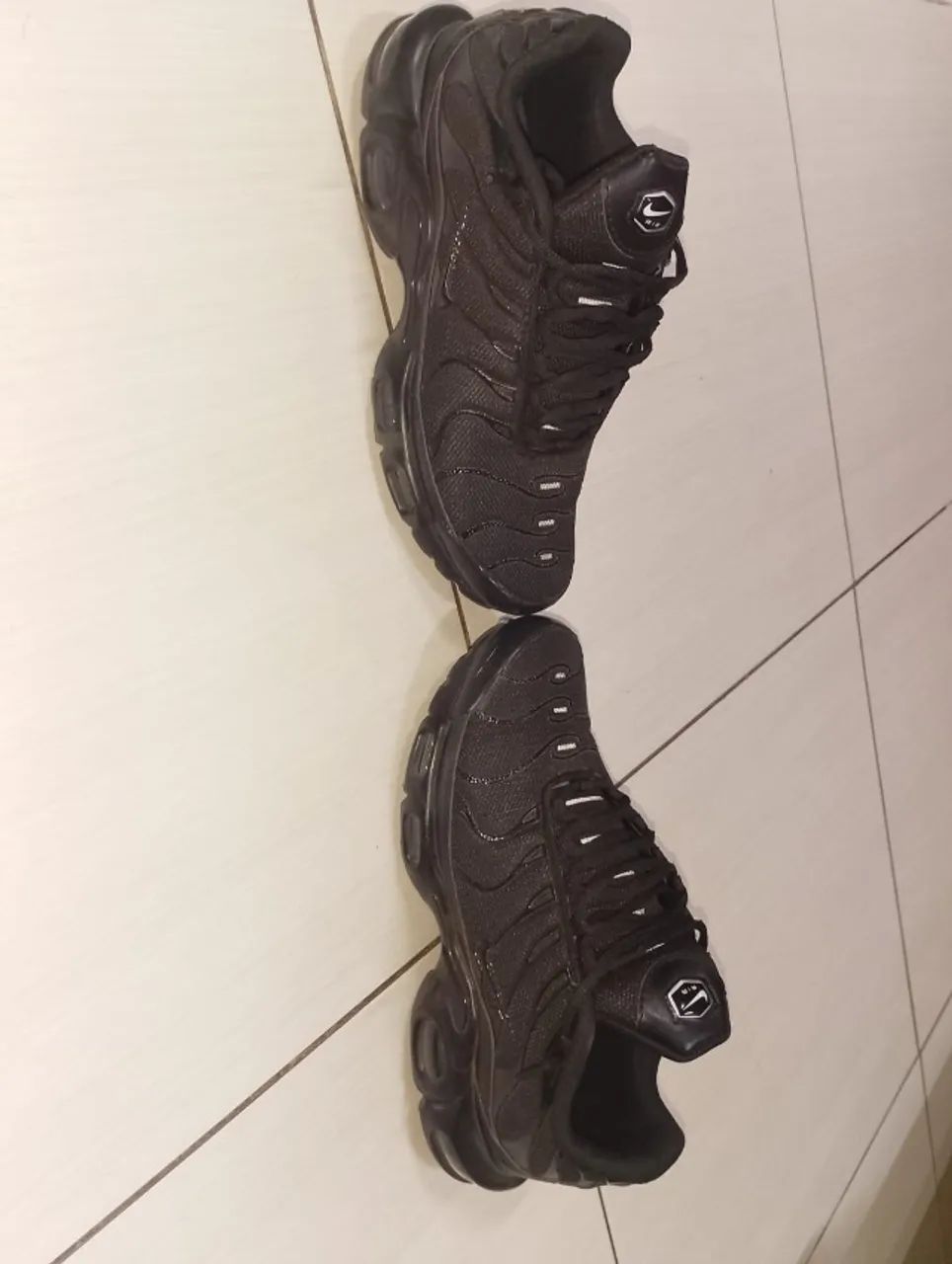 Air Max Plus TN 1 Triple Black, semi novo - Foto 4