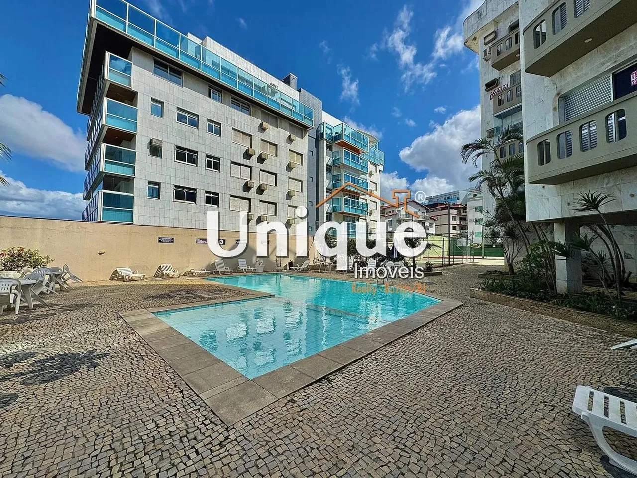 Apartamento + Flat na Praia do Forte para venda por R$ 1.100.000,00!!