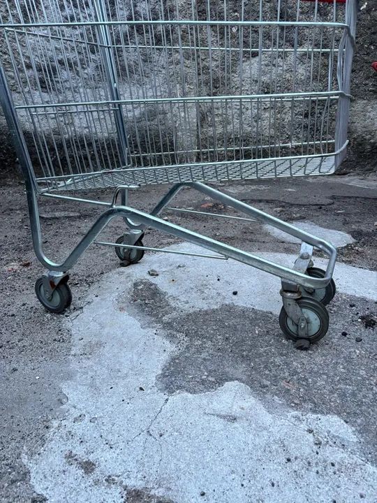 Carrinho de compras em ótimo estado, retirada em Madureira, não entrego.  - Foto 3