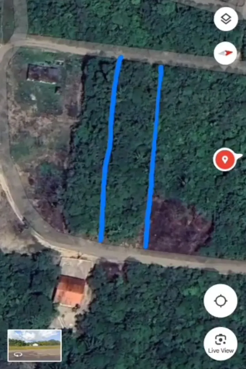 Lote em condomínio, contém lago e futura área de laser pros proprietários.