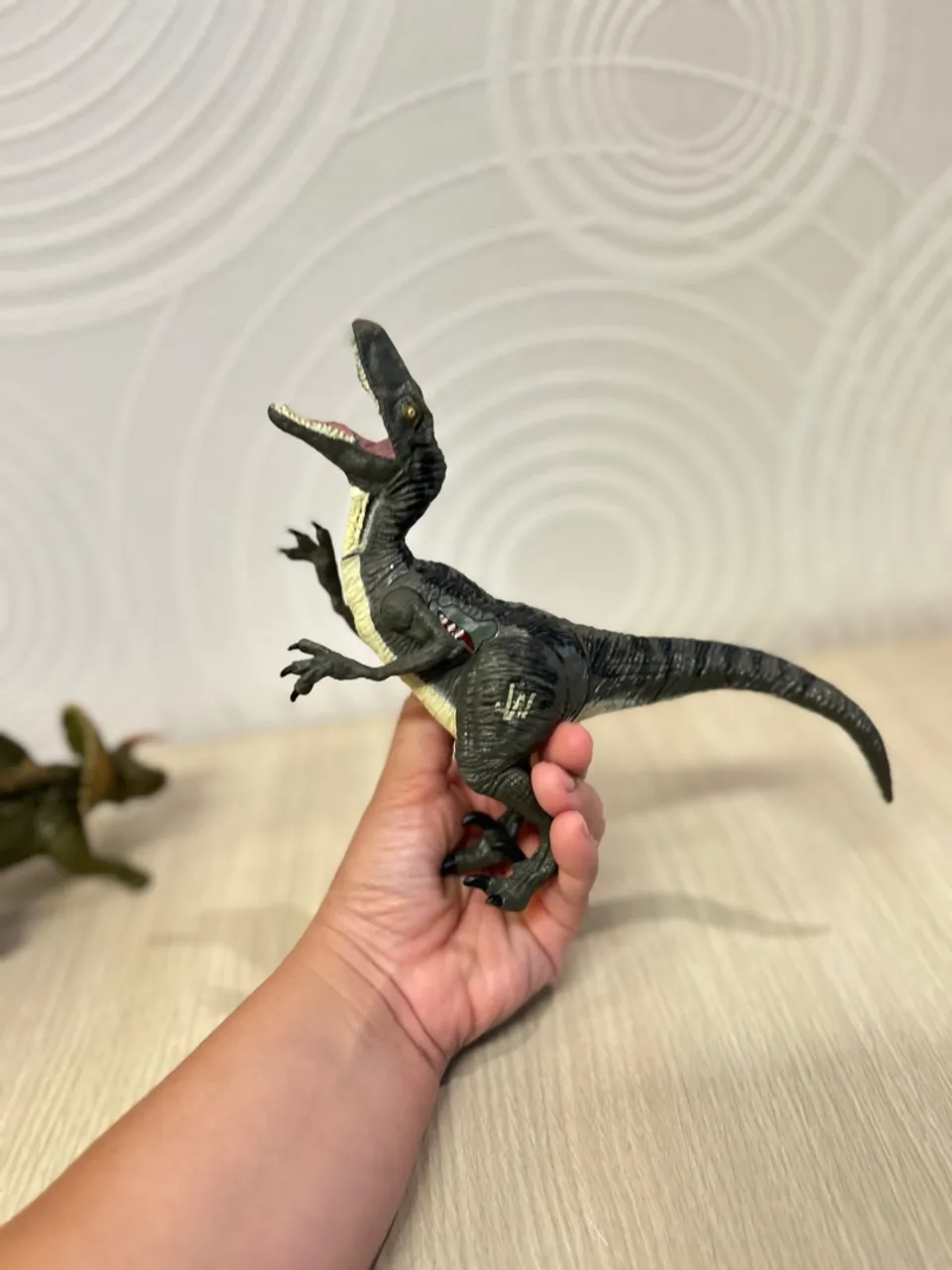 velociraptor coleção jurassic world hasbro