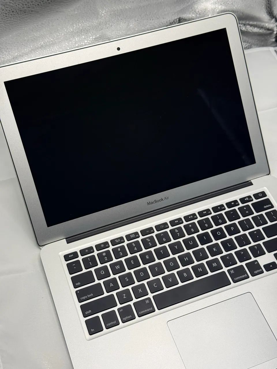 MacBook Air 2019 i5 8RAM 256SSD  - Foto 5
