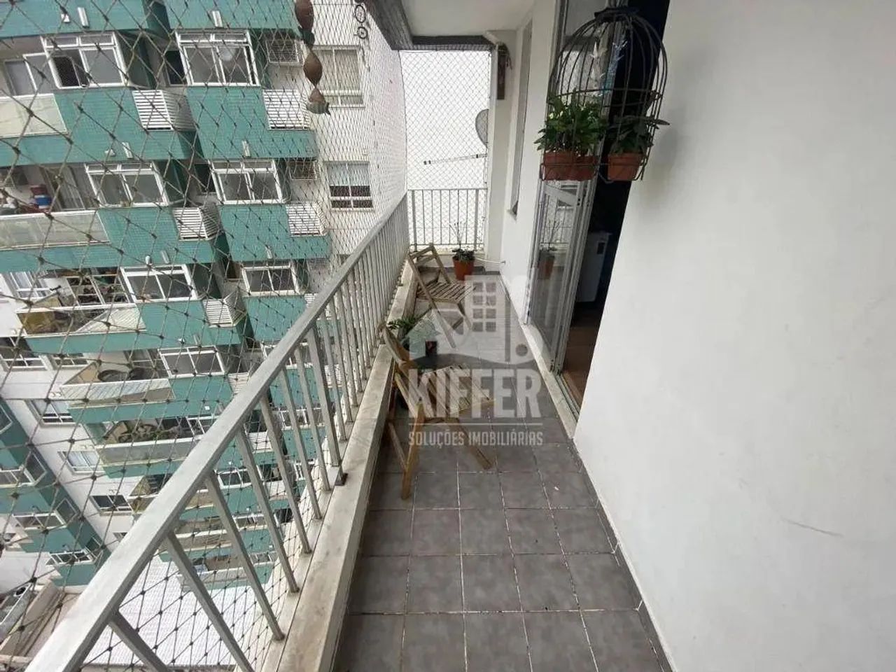 Apartamento Claro e Indevassado em Icaraí | 2 Quartos e Suíte - Foto 4