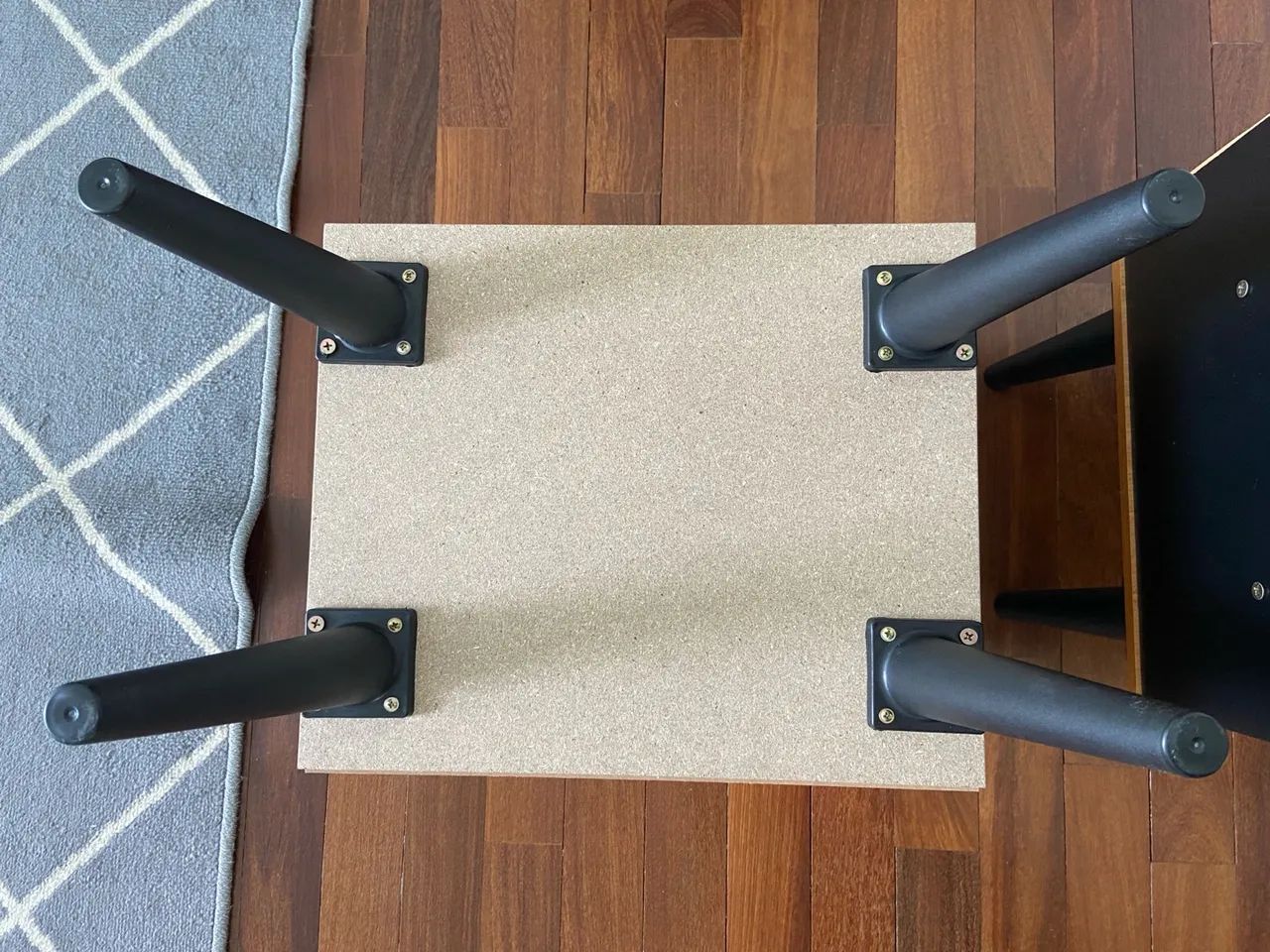 2 mesas de cabeceira retrô - Foto 6