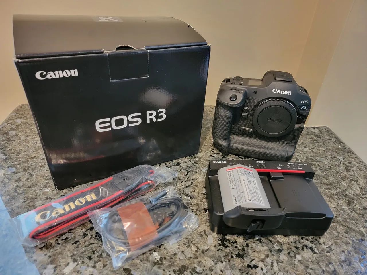 Canon EOS R3 - Câmera Mirrorless Full-Frame Nova