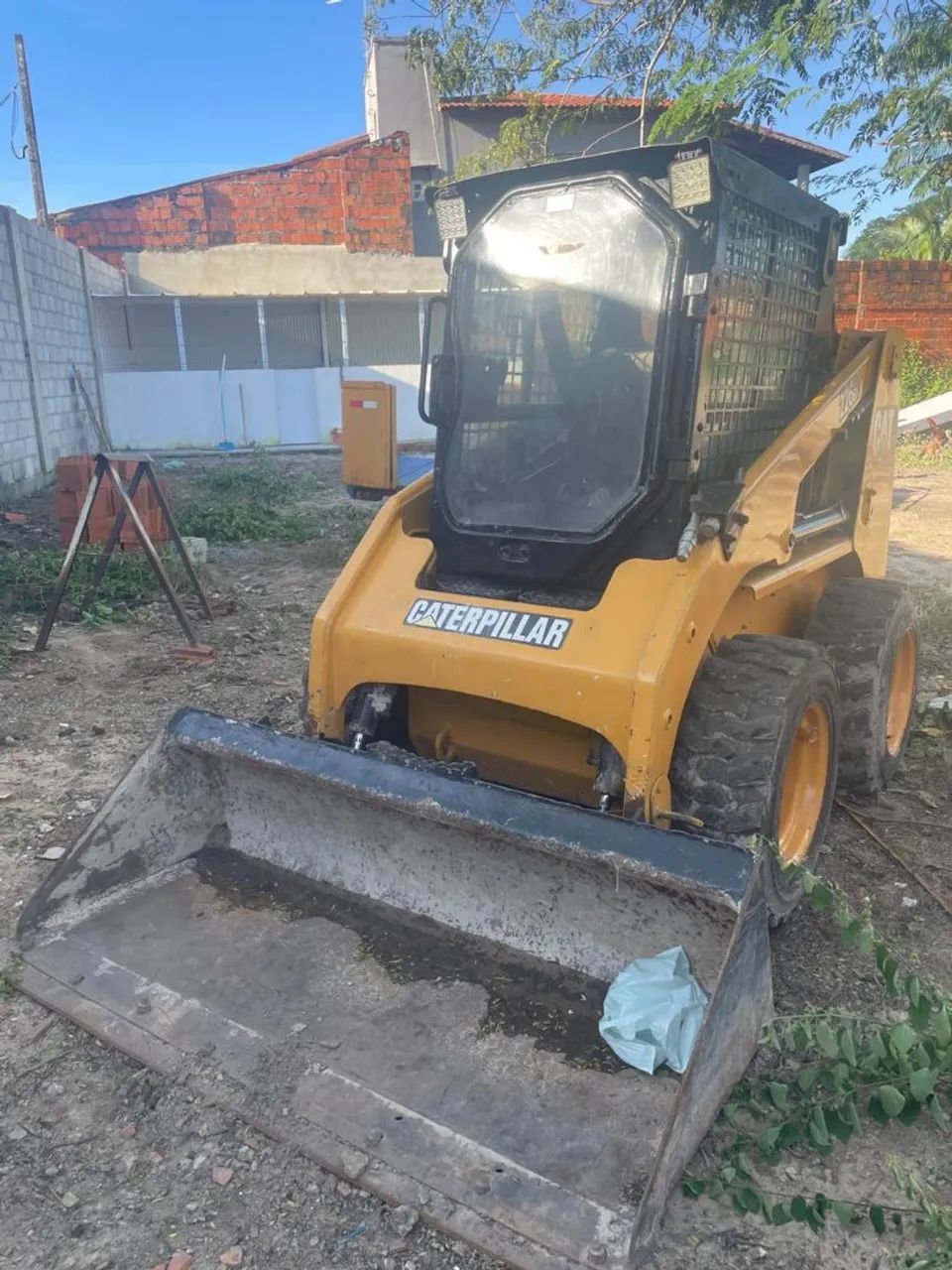 Mini Carregadeira CAT 226