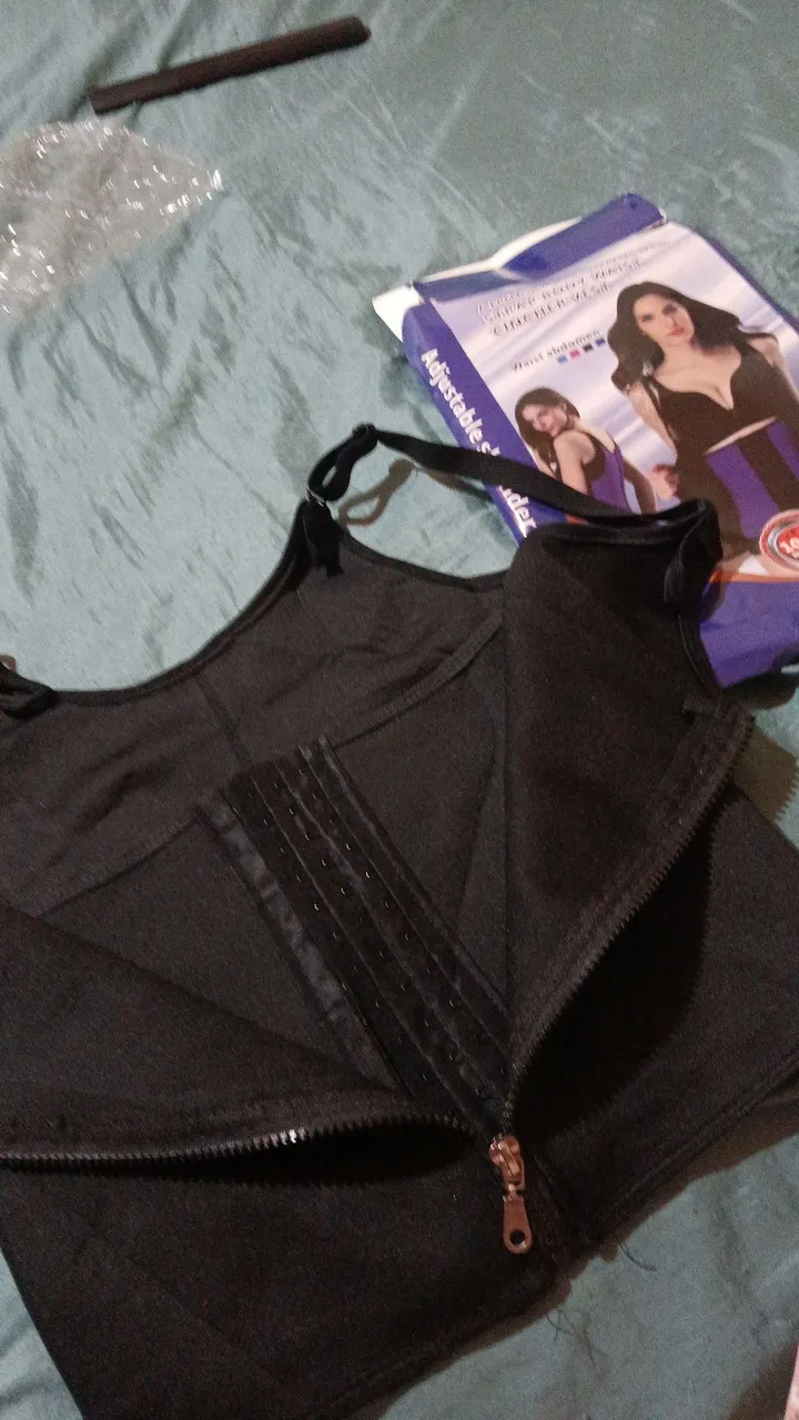 Body Modelador com Alças Ajustáveis - Preto