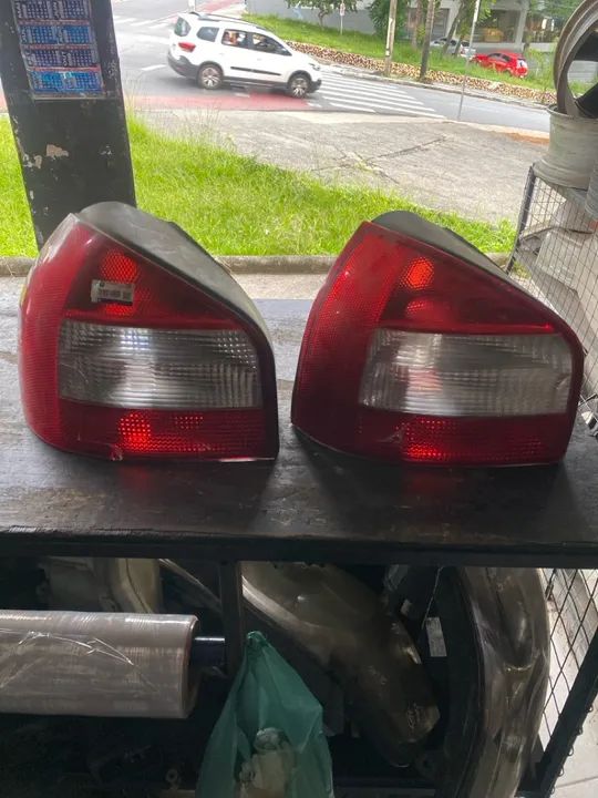 Lanterna traseira esquerda Audi A3