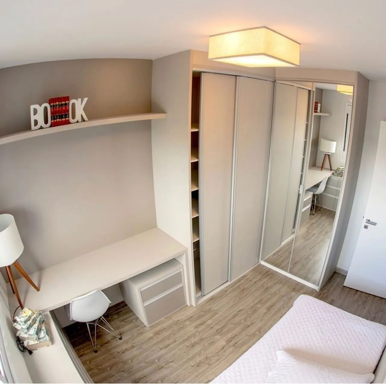 Armário com escrivaninha e prateleiras - Foto 2