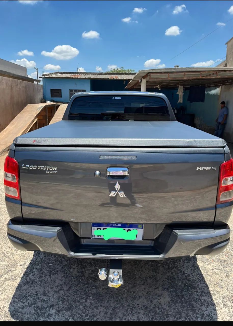 Mitsubishi L200 Triton Sport HPE-S 2.4 CD Dies. AUT 2019 - Foto 2