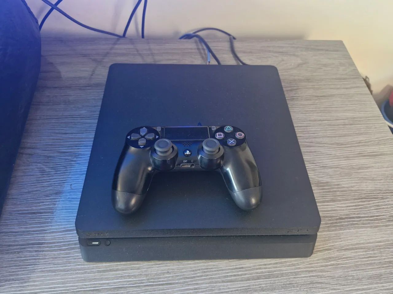 Ps4 slim caixa todos acessórios 