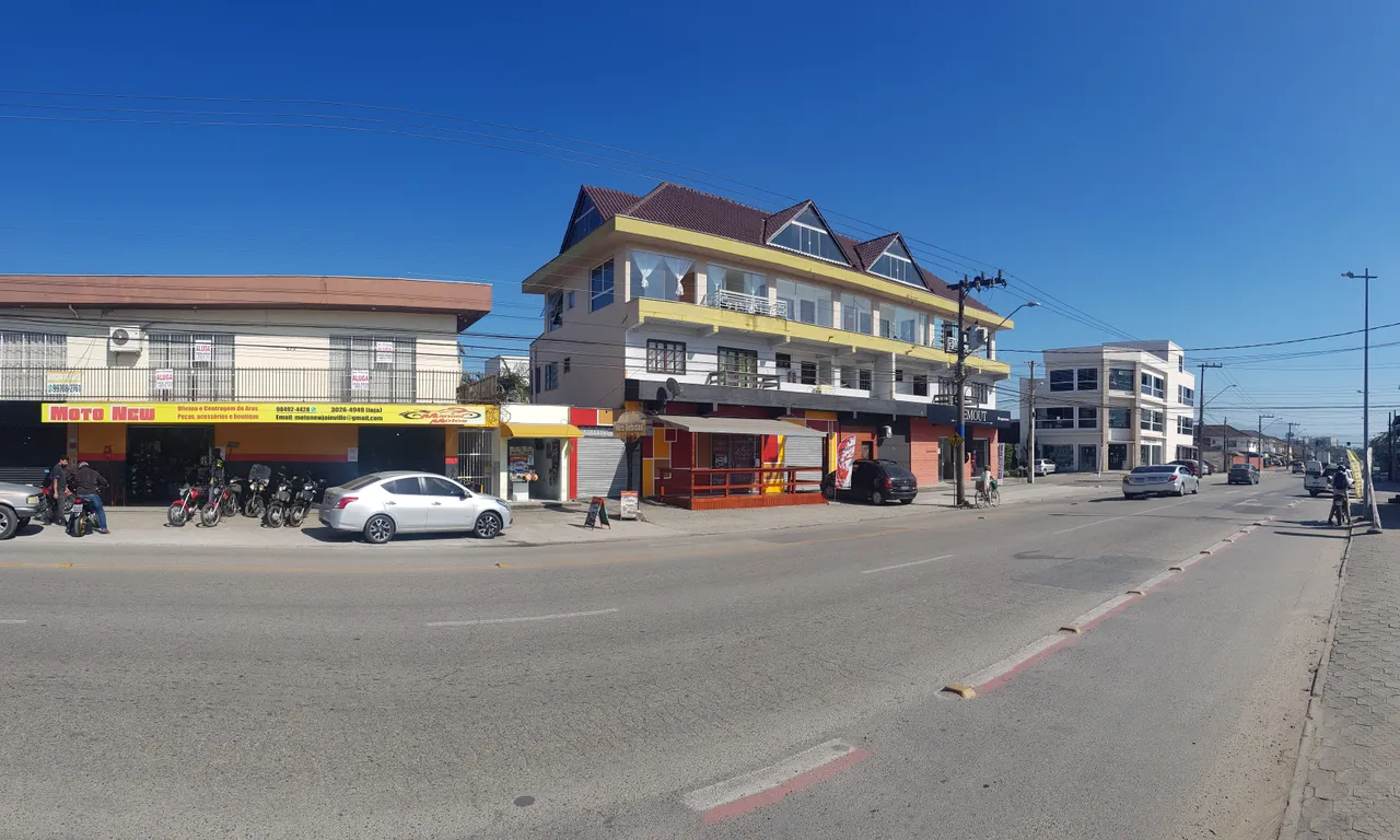 Sala Comercial para Locação no Bairro Guanabara, Joinville - 60m², Banheiro e Sacada - R$1