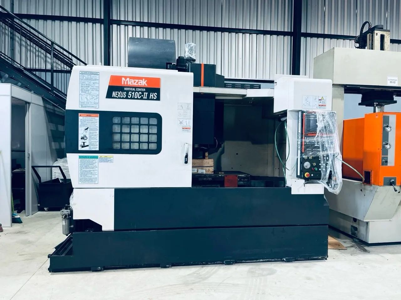 Centro de Usinagem Mazak Nexus 510C-II
