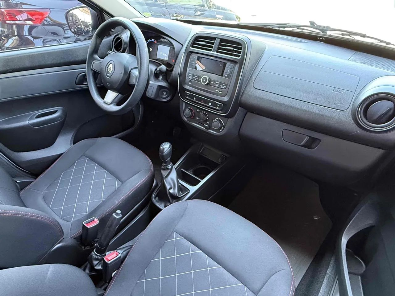 Renault Kwid Zen 1.0 Flex 12V 5P Mec. 2023 - Foto 9