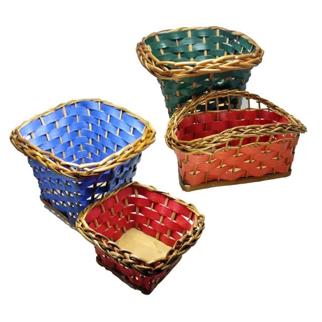 Conjunto de 4 Cestas de Vime Decorativas e Coloridas