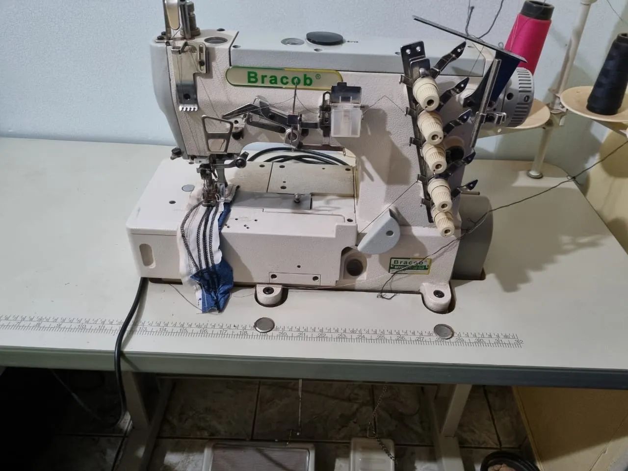 Máquina Galoneira Industrial Bracob com bancada   - Foto 3