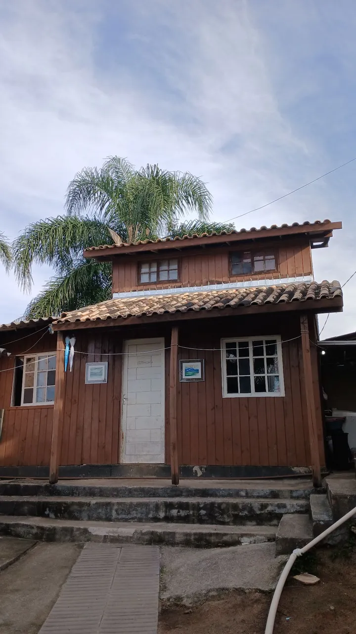 Terreno com duas kitnets - espaço para mais uma kitnet