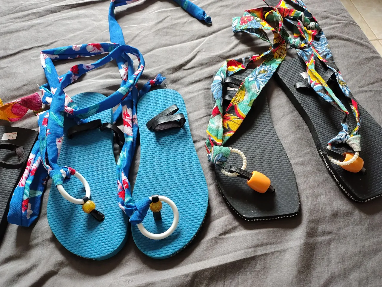 Sandálias de amarrar Havaianas customizadas