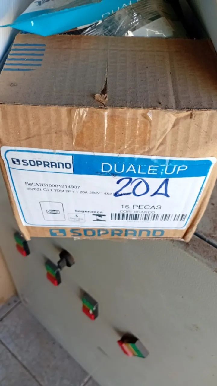 CAIXA DE TOMADAS 20 A - Foto 2