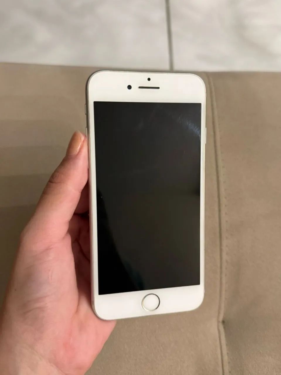 Iphone 8 64gb seminovo prata com caixa - Celulares e Smartphones