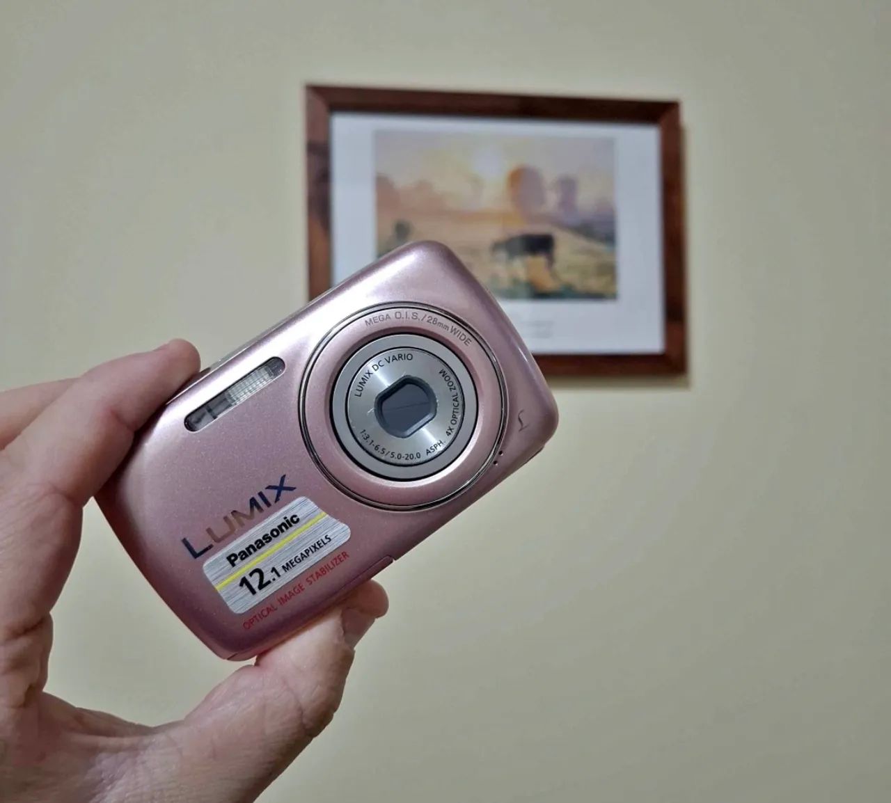 Câmera Panasonic Lumix 12mp DCM - S1 pink  - Foto 2