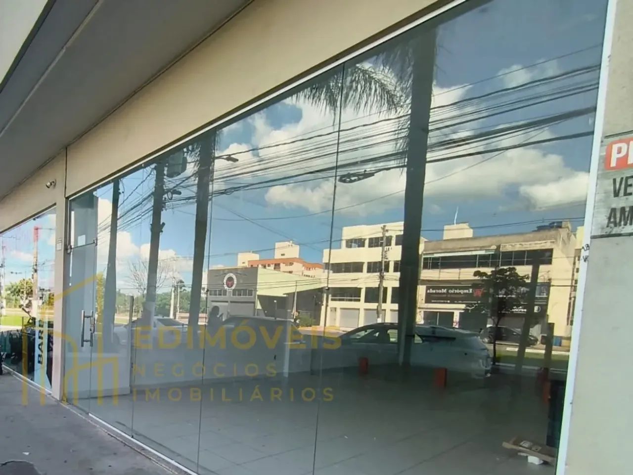Morada de Laranjeiras: Loja Térrea com Excelente Iluminação e Acesso! - Foto 3