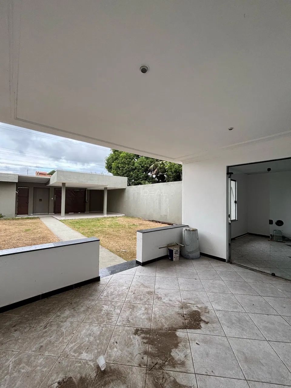 Espaçosa Casa de 5 Quartos com Amplas Comodidades - Foto 4