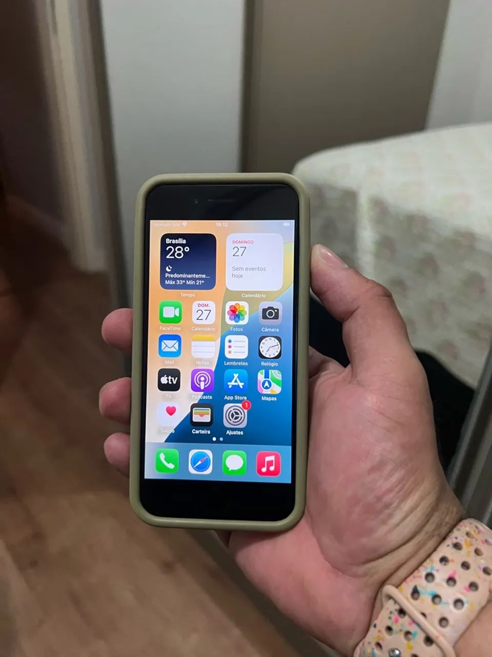 IPHONE SE 3 geração 64g POUCO USO
