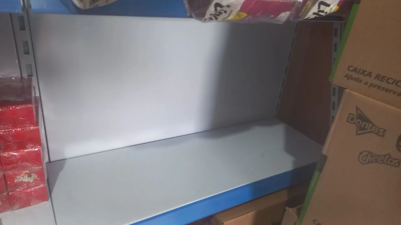 Vendo Gôndolas  de metal 