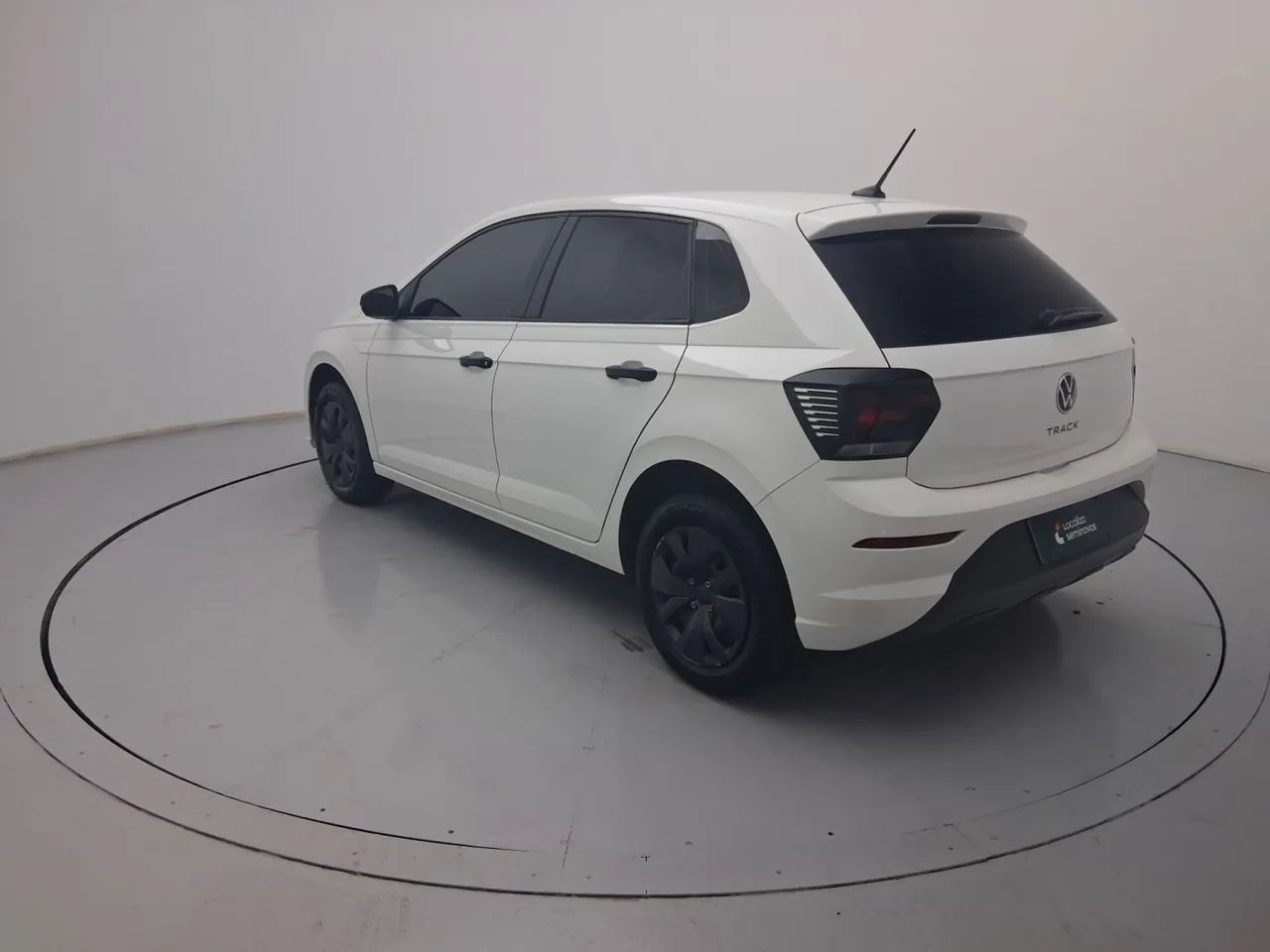Volkswagen Polo Track 1.0 Flex 12V 5p, foto 3 de 18