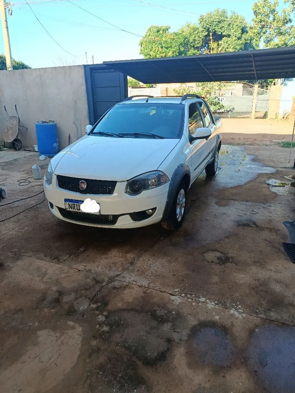 Fiat Strada Strada Trekking 1.6 16V Flex CD 2013