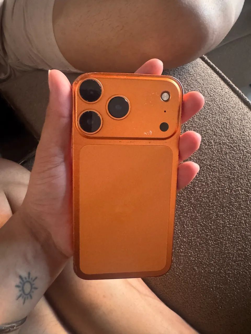 iPhone 11 em carcaça do 17 pro  - Foto 3