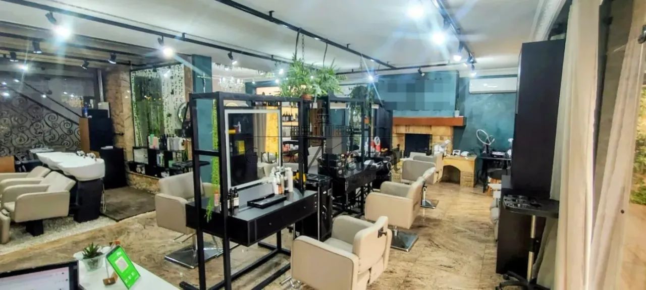 Oportunidade - Sala Comercial na Casa Itamaraty - Parque Itamarati - 80m² .