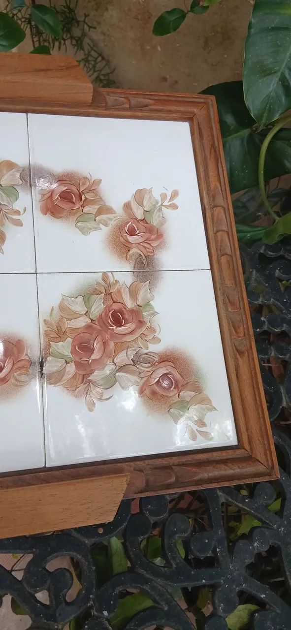 Bandeja em madeira e azulejos pintada à mão!  - Foto 2