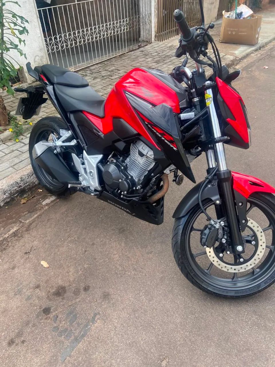 Vende-se Cb 300f Abs - Foto 2