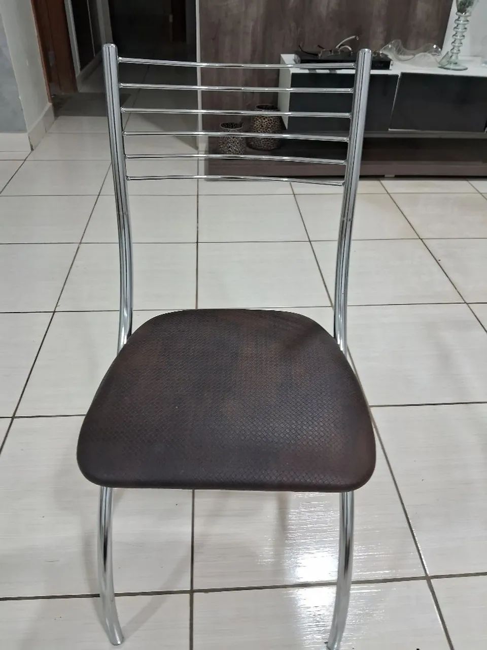 Mesa inox com vidro em perfeito estado  - Foto 3