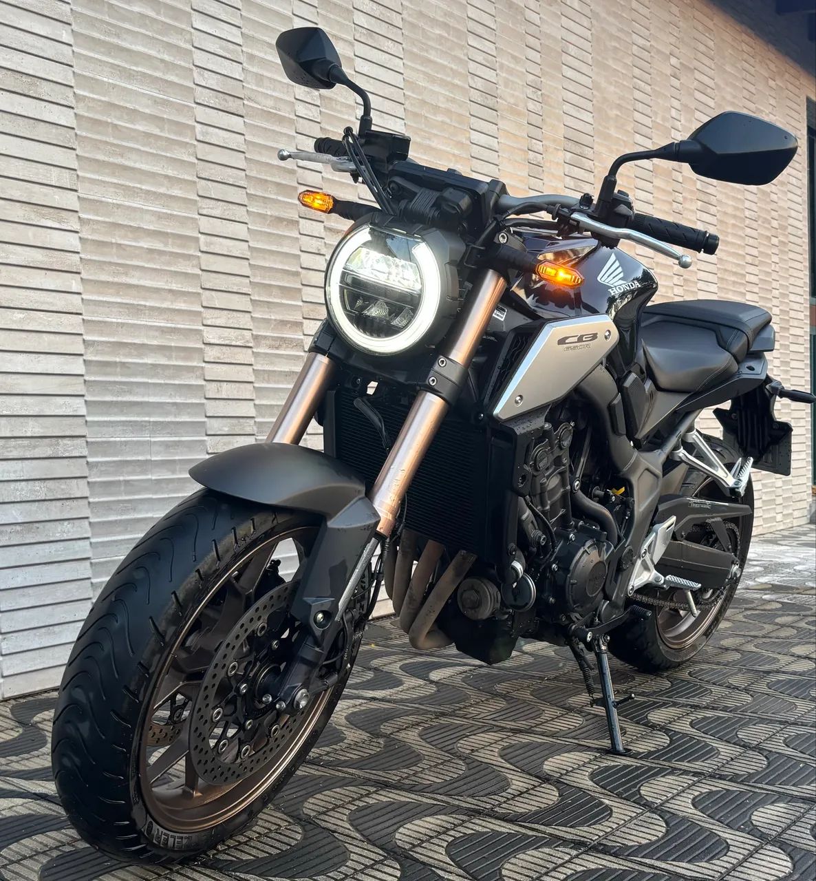 CB 650R