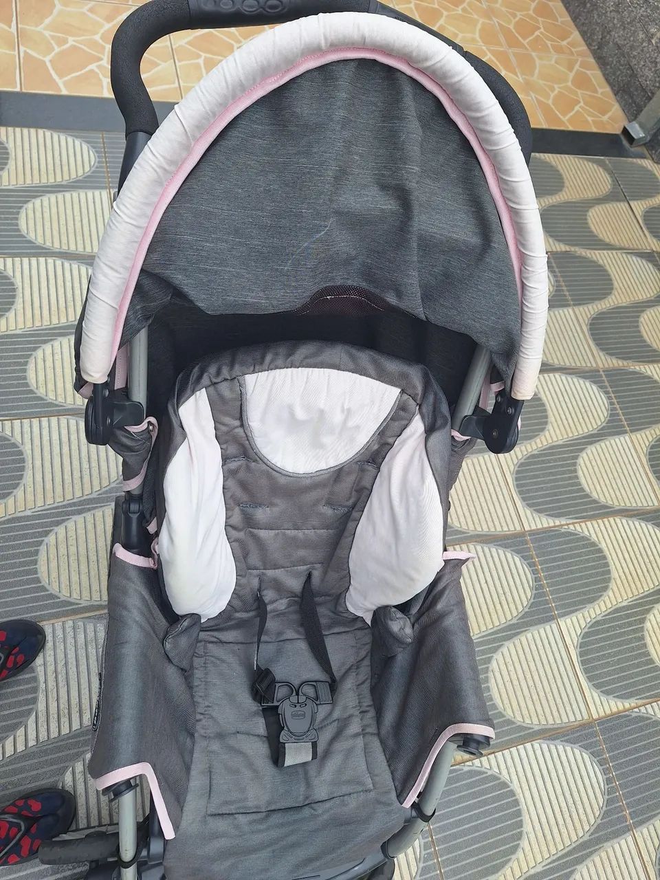 Vendo carrinho de bebe 250,00 - Foto 5