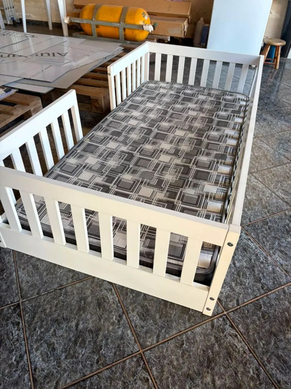 Cama montessoriana solteiro com colchão - Foto 5