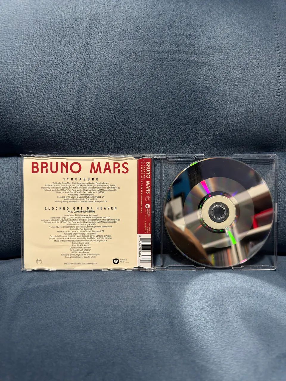 CD Single Bruno Mars Treasure  - Foto 3