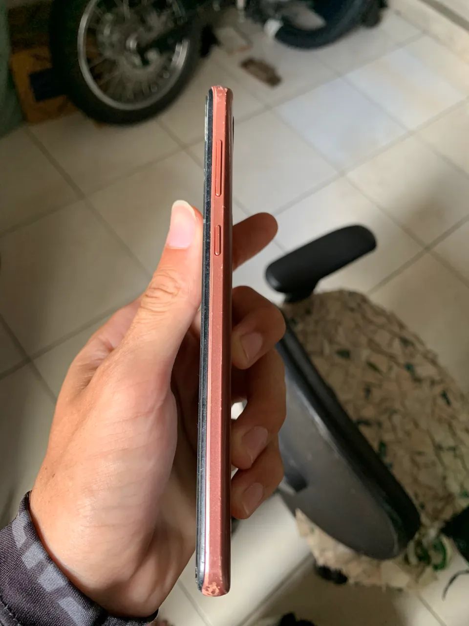 Celular pra ajeitar ou retirada de peças - Foto 4