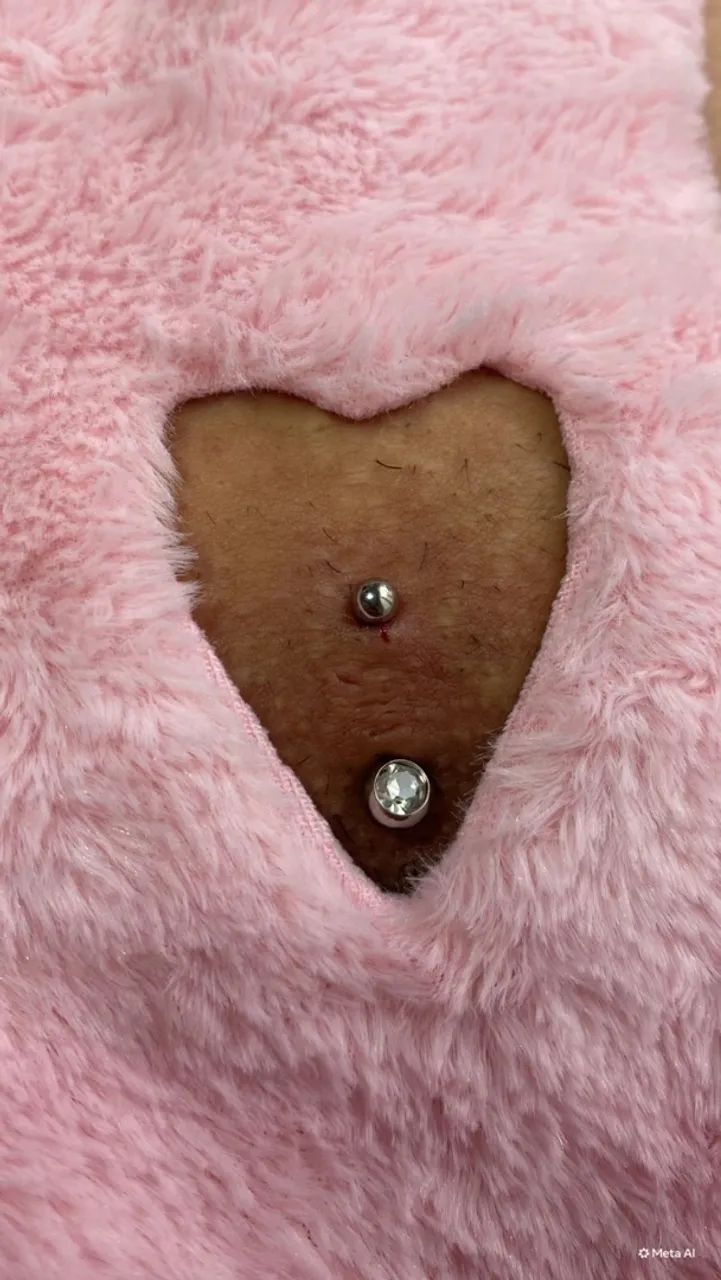 Aplicavam de piercing 60 reais  - Foto 2