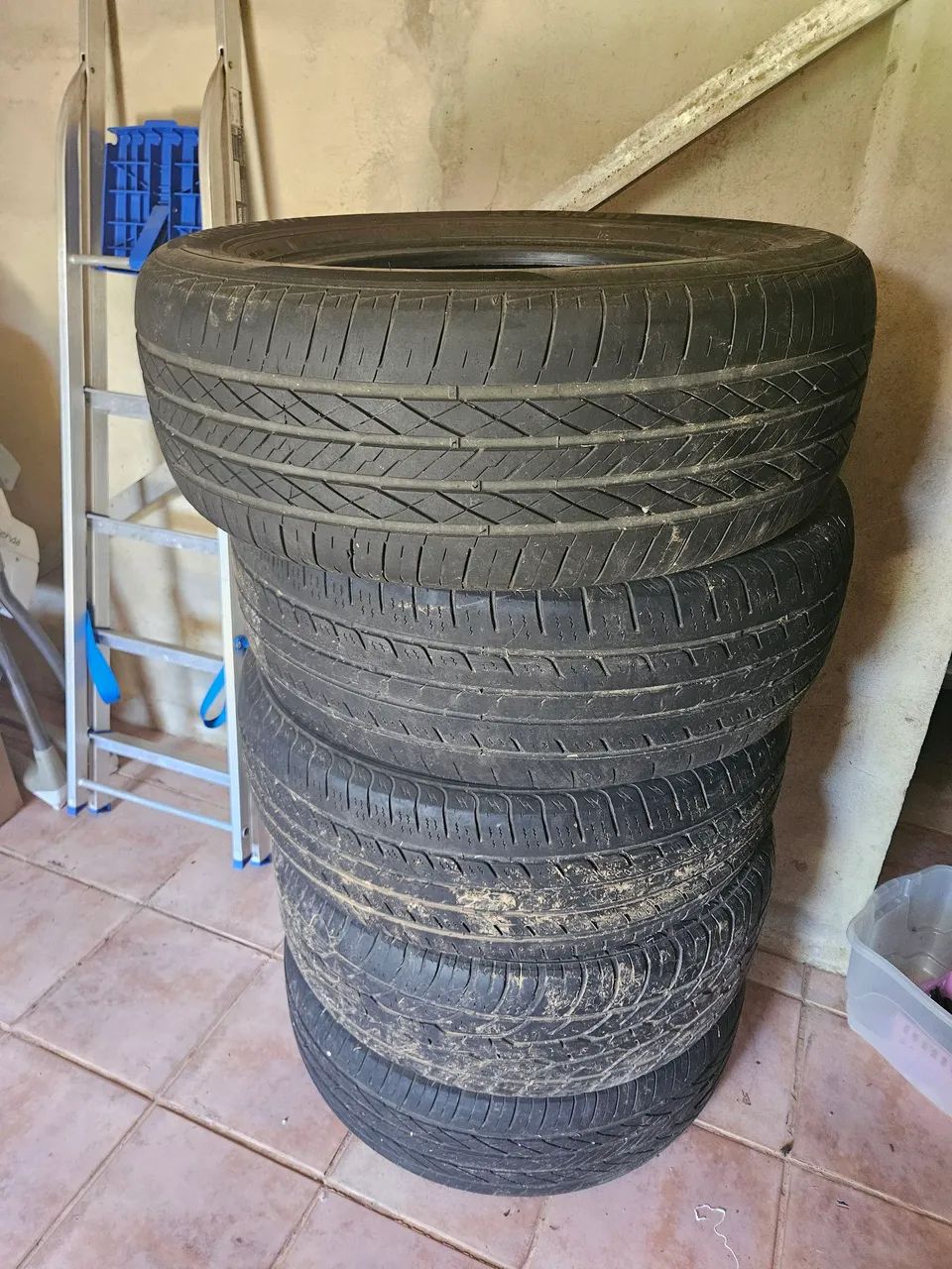 Pneu 255/60 R18