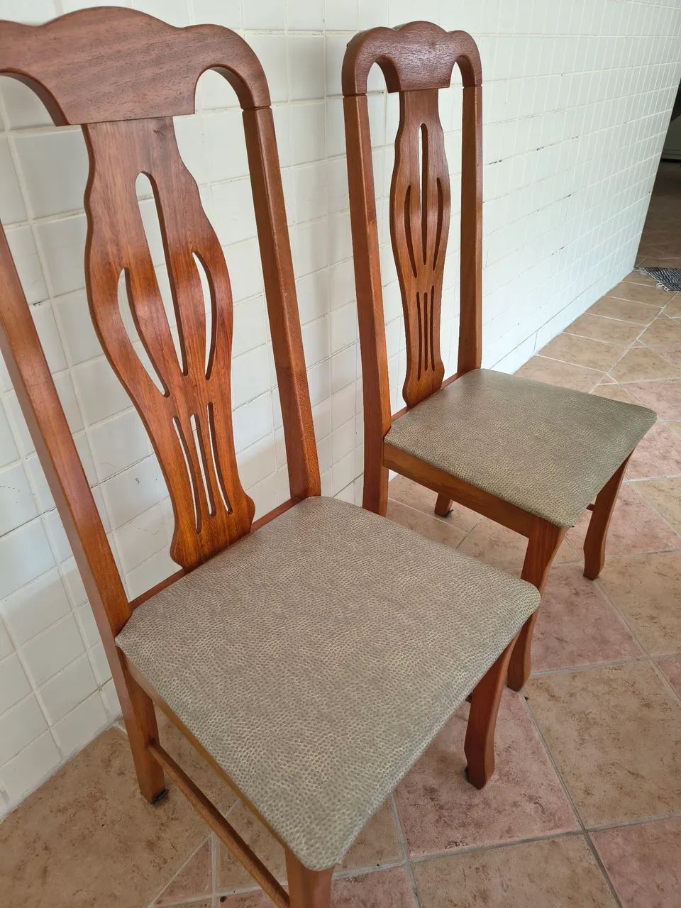 Jogo de mesa com cadeiras - Foto 4