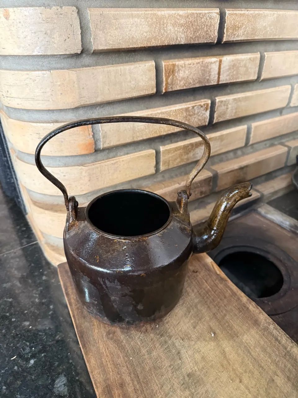 Chaleira de ferro antiga - Foto 2