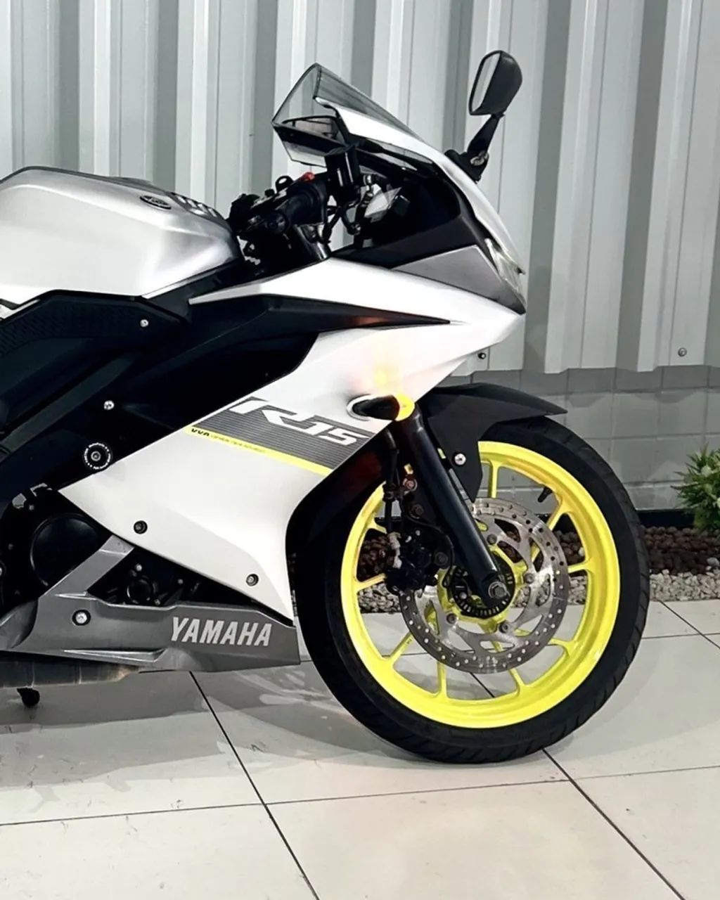 Yamaha R 15 2024 - Foto 4